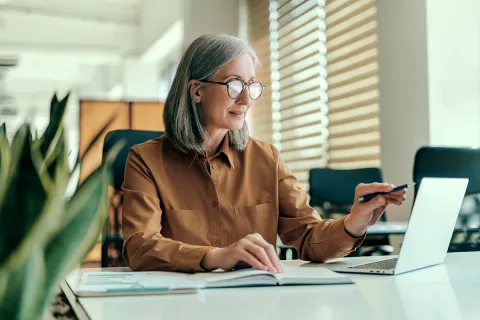 UK-technology-retirement-online