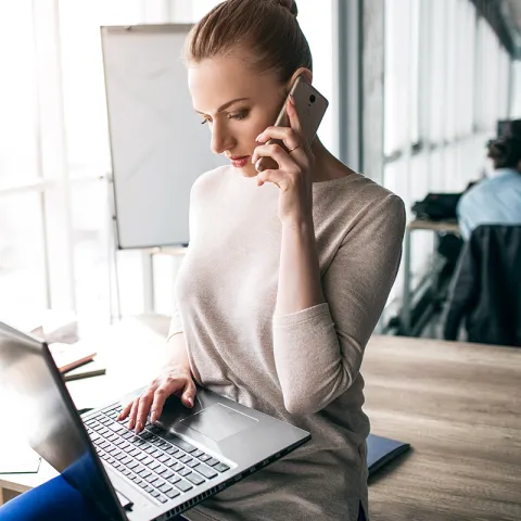 US-solutions-personalized-contact-omnichannel-support.